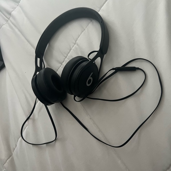 Black beats - Picture 2 of 4